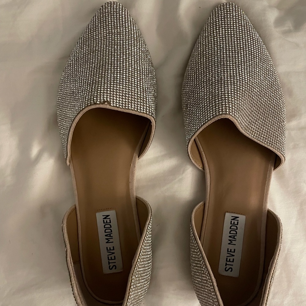 Never worn Steve Madden rhinestone shoes. Size 8